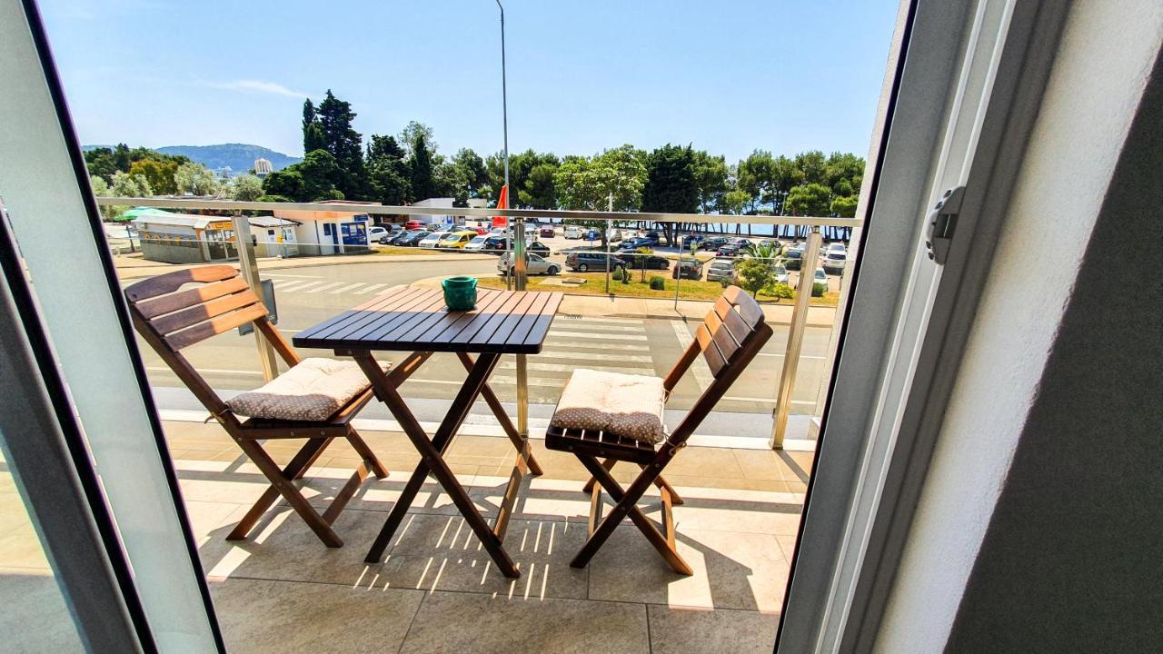 Olav Holiday Apartments Bar Exterior foto